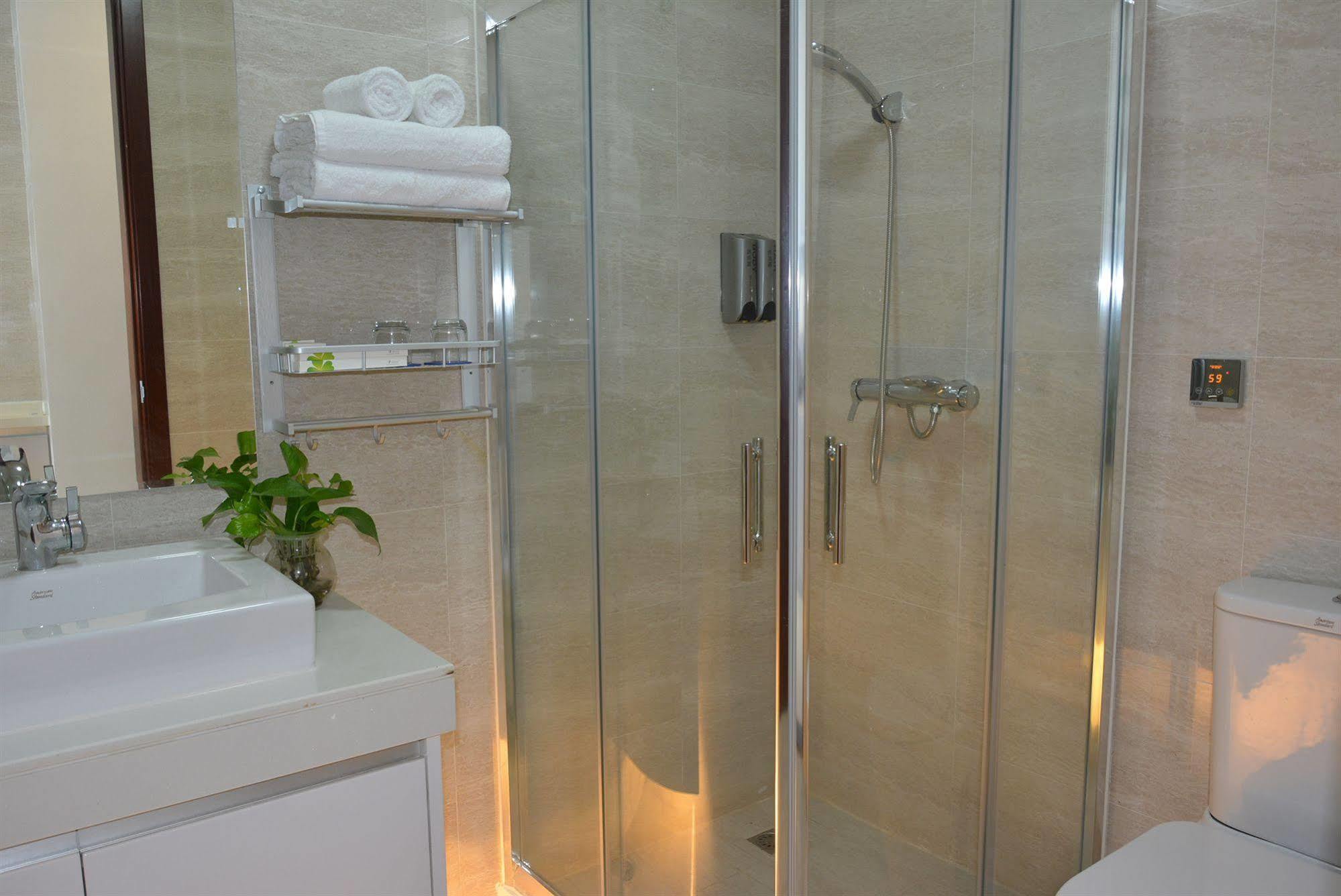 Mahattan International Apartment Guangzhou Eksteriør billede